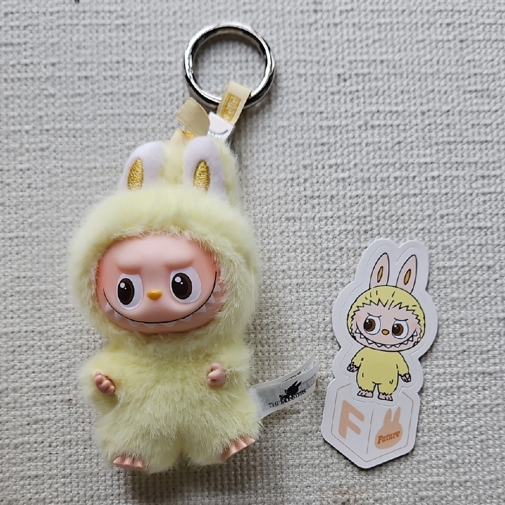PIN FOR LOVE LABUBU - LETTER F - Picture 3 of 11